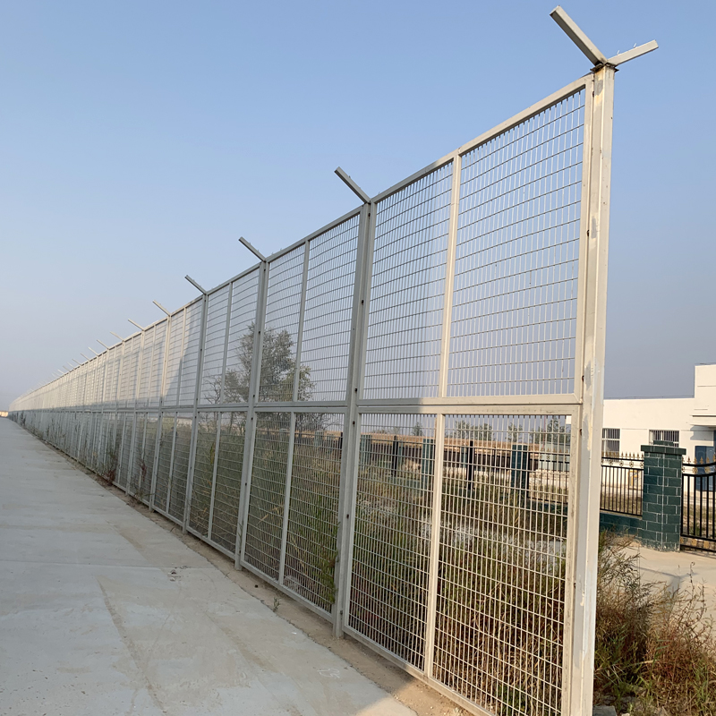 山東監獄獄墻防攀爬隔離網圖片2 山東監獄獄墻防攀爬隔離網圖片2