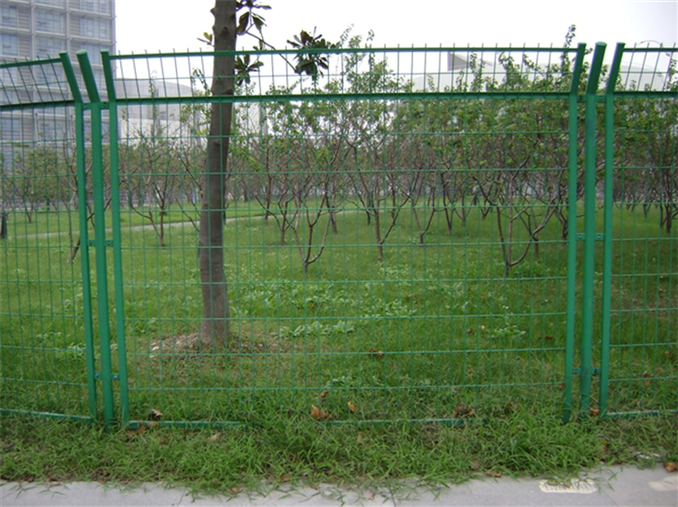 江蘇圈地隔離柵生產(chǎn)廠家圖片4