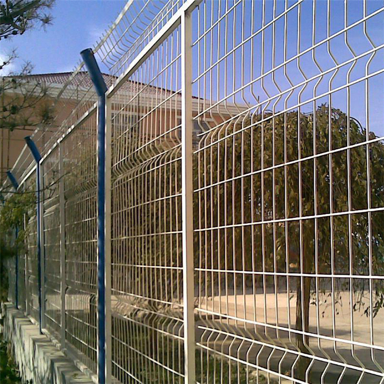 陜西金屬隔離圍網基本參數圖片4 陜西金屬隔離圍網基本參數圖片4