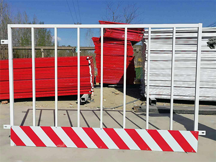 建筑基坑護欄網圖片3