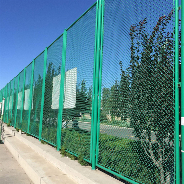 球場圍欄網圍起來的原因圖片3 球場圍欄網圍起來的原因圖片3