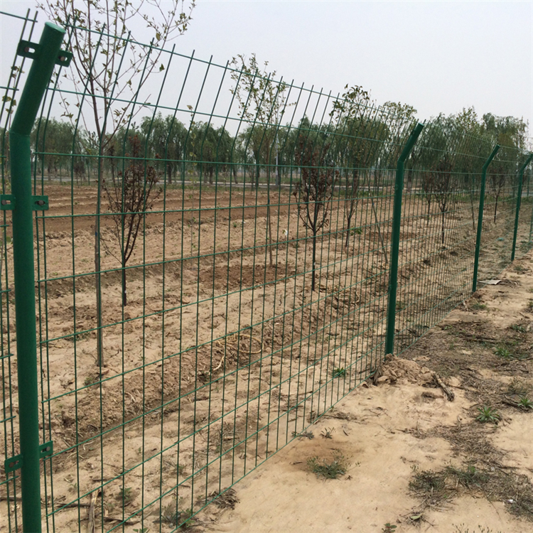 養(yǎng)殖場(chǎng)圍欄網(wǎng)圖片2 養(yǎng)殖場(chǎng)圍欄網(wǎng)圖片2