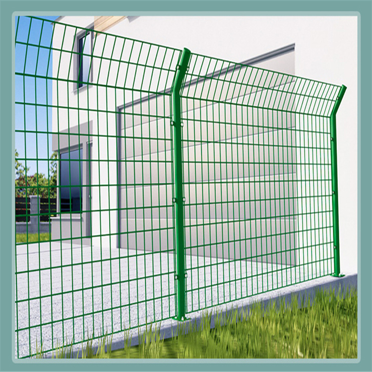 農場圍墻鐵絲網圖片1 農場圍墻鐵絲網圖片1