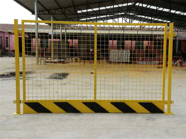 基坑護(hù)欄現(xiàn)貨圖片2 基坑護(hù)欄現(xiàn)貨圖片2