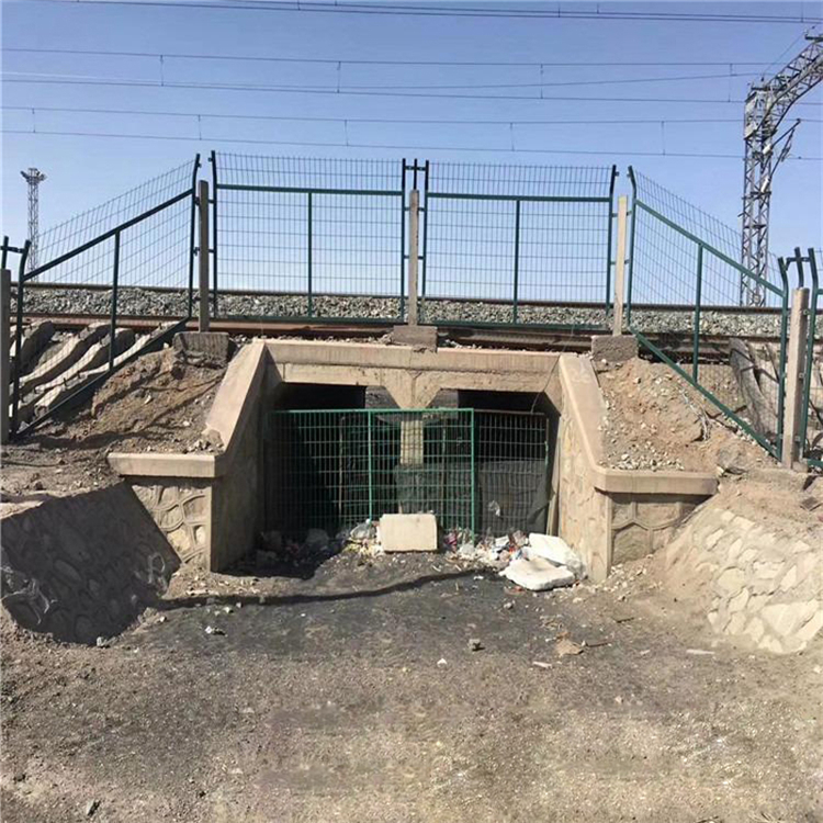 陜西鐵路防護(hù)金屬網(wǎng)圖片3