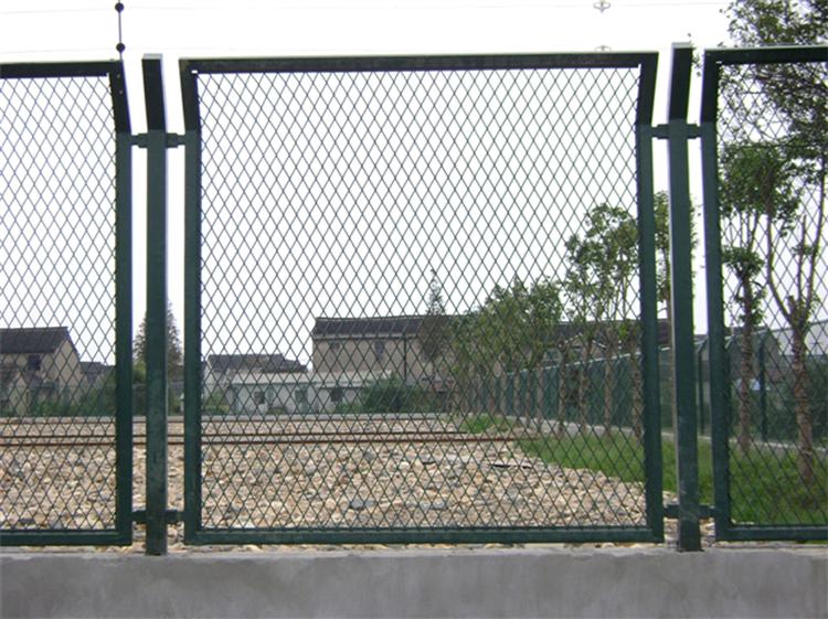 保稅區海關鐵絲圍網圖片4 保稅區海關鐵絲圍網圖片4