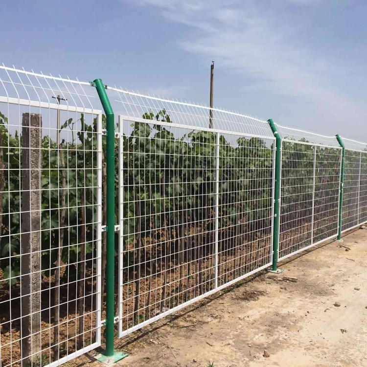 光伏電廠圍欄網圖片2 光伏電廠圍欄網圖片2