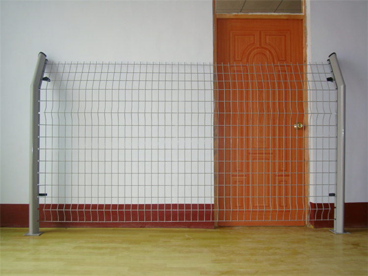 江蘇三角掛鉤式圍欄網圖片3