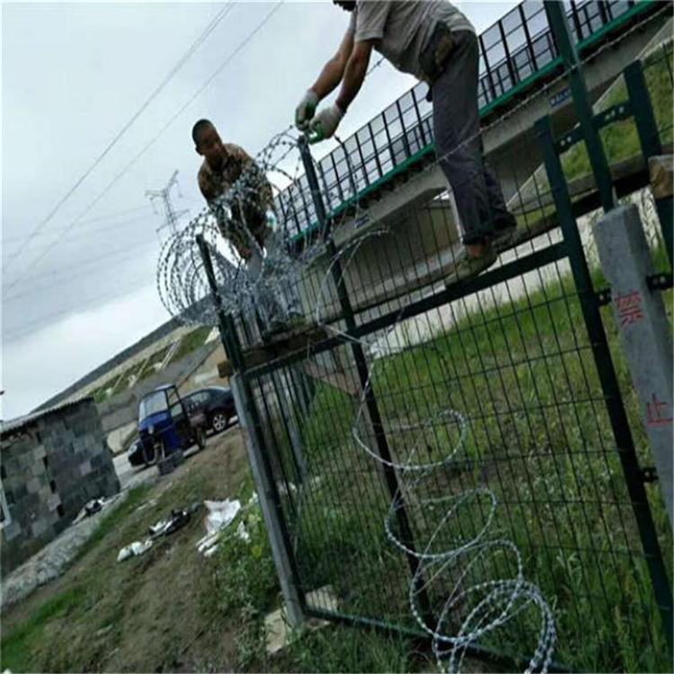 山東鐵路封閉圍網圖片3 山東鐵路封閉圍網圖片3