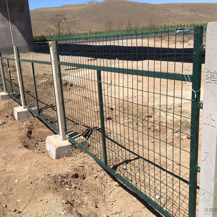 新疆鐵路防護隔離柵欄圖片2 新疆鐵路防護隔離柵欄圖片2