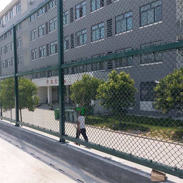 球場包塑圍欄網(wǎng)圖片3