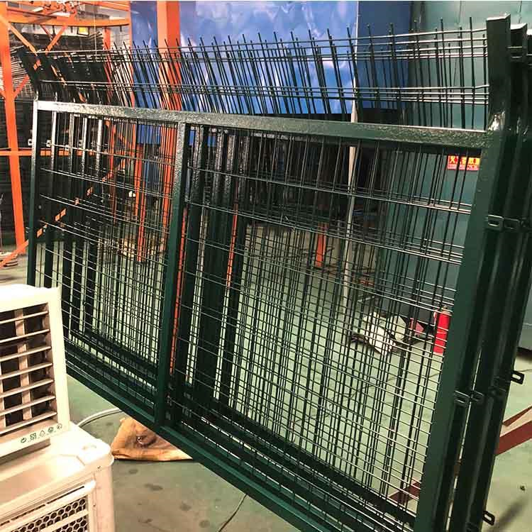 山東鐵路防護網圖片2 山東鐵路防護網圖片2