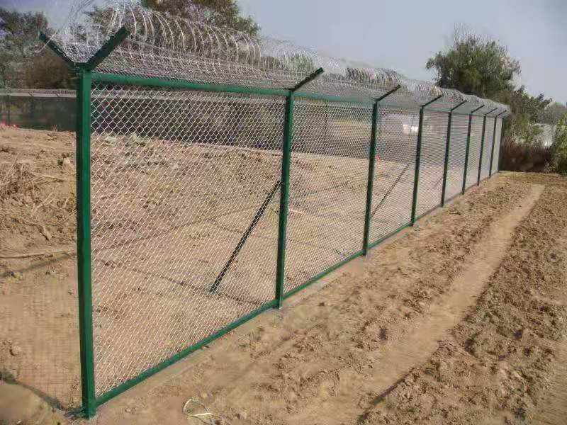 江蘇鋁包鋼機場護欄網圖片4 江蘇鋁包鋼機場護欄網圖片4