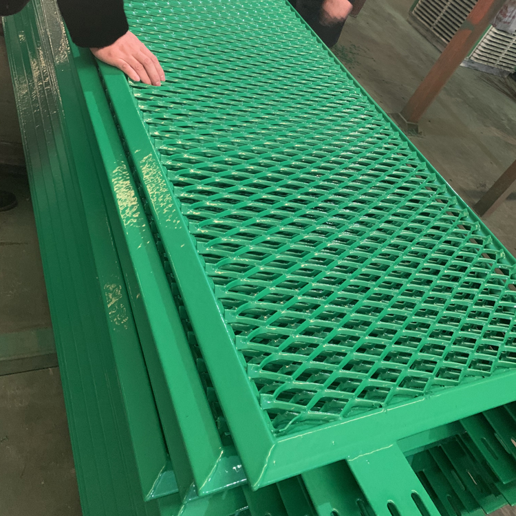 高速中央防眩網(wǎng)圖片2 高速中央防眩網(wǎng)圖片2