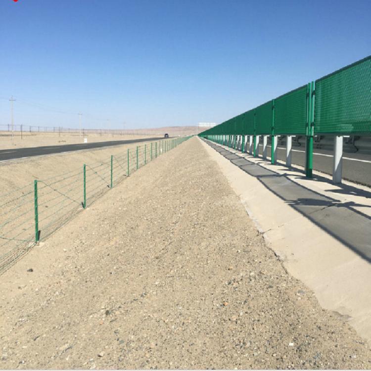 高速公路中間防眩網(wǎng)圖片4 高速公路中間防眩網(wǎng)圖片4