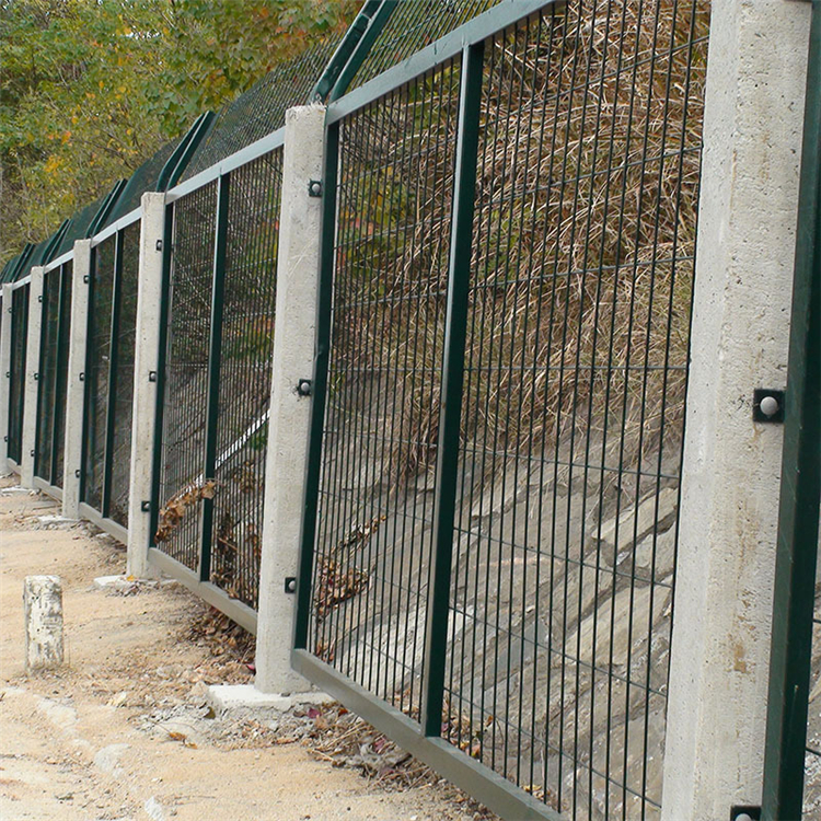 鐵路兩側護欄網圖片3