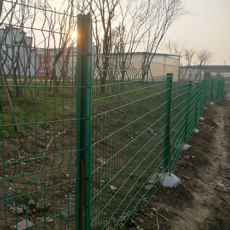 陜西加強(qiáng)筋綠化護(hù)欄網(wǎng)圖片2 陜西加強(qiáng)筋綠化護(hù)欄網(wǎng)圖片2
