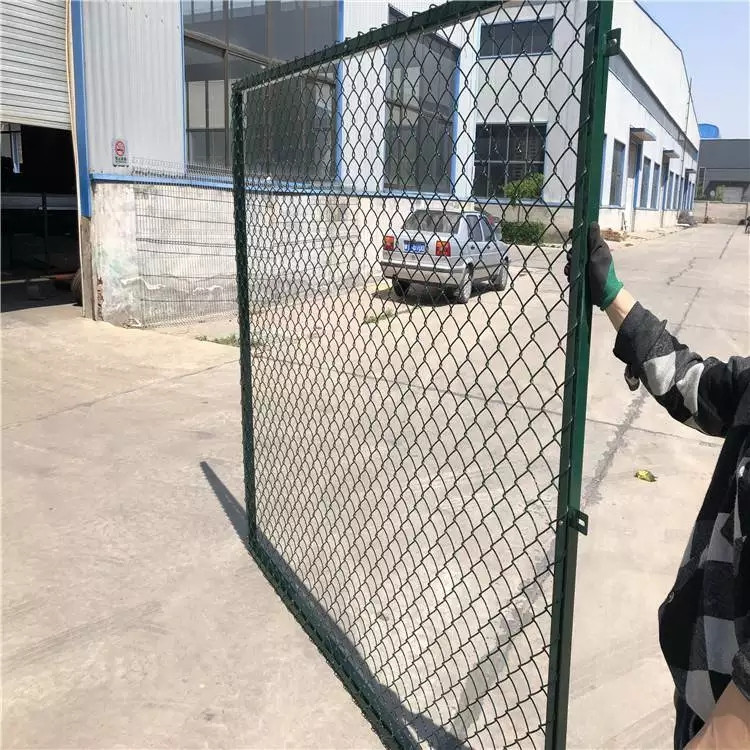 體育場勾花圍網(wǎng)圖片2