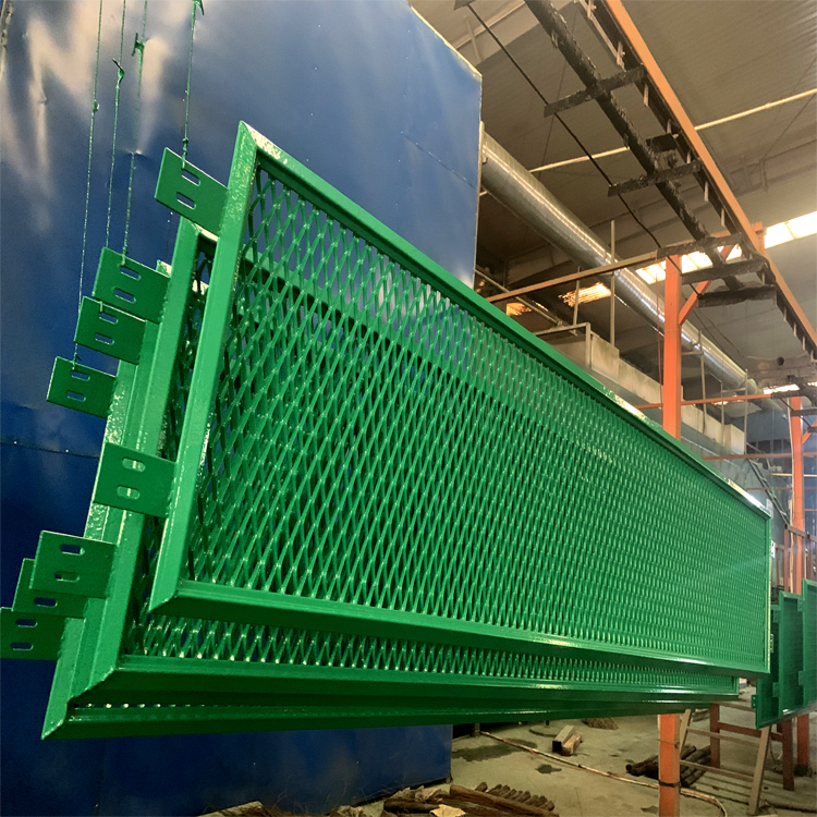 高速公路防眩網(wǎng)圖片2 高速公路防眩網(wǎng)圖片2