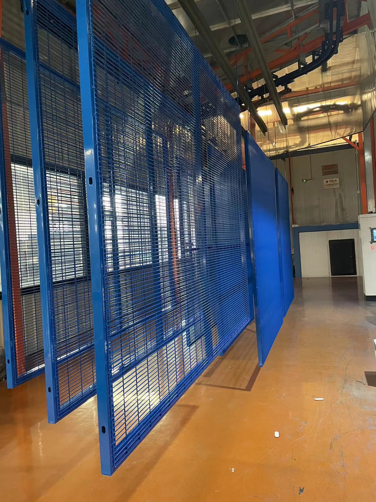 監(jiān)獄密紋網(wǎng)隔離網(wǎng)圍欄應(yīng)用場(chǎng)景圖片4 監(jiān)獄密紋網(wǎng)隔離網(wǎng)圍欄應(yīng)用場(chǎng)景圖片4