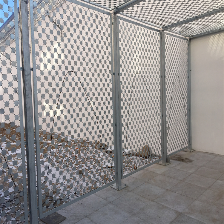 山東監獄區域封閉隔離網的常見規格型號圖片4 山東監獄區域封閉隔離網的常見規格型號圖片4