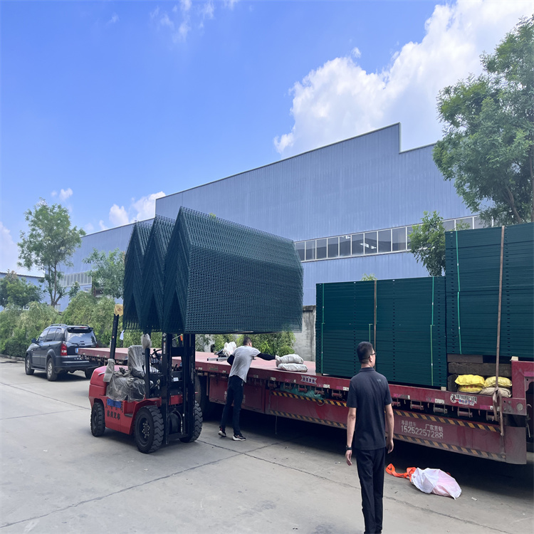 珠海某機場圍欄的設計