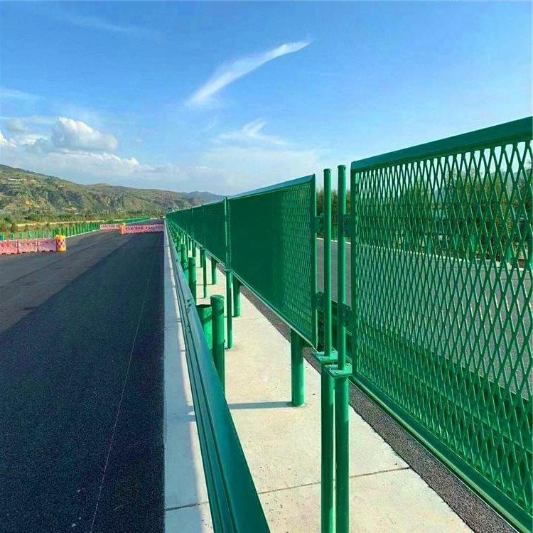 四川高速公路防眩網(wǎng)保驗(yàn)收?qǐng)D片2 四川高速公路防眩網(wǎng)保驗(yàn)收?qǐng)D片2