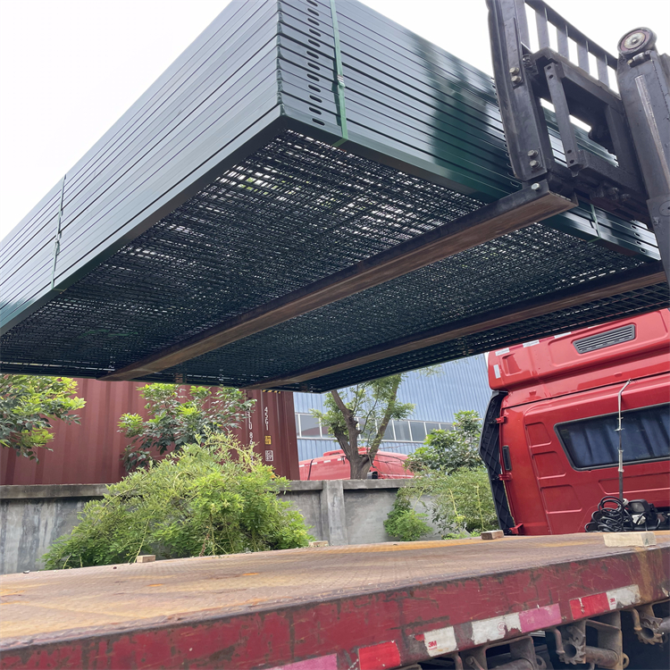 機(jī)場(chǎng)停機(jī)坪圍界網(wǎng)的選用圖片4