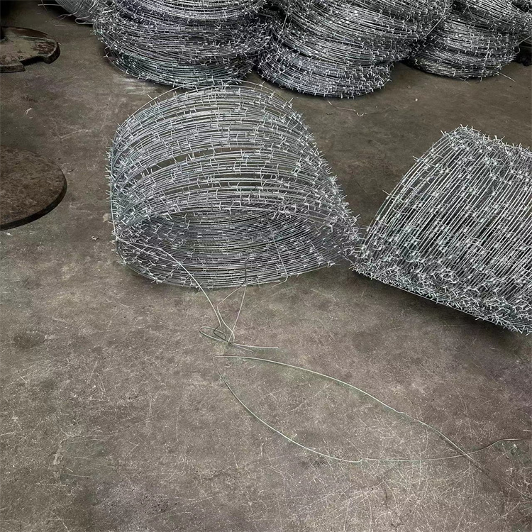 熱鍍鋅刺絲滾籠圍網特殊場所圖片3 熱鍍鋅刺絲滾籠圍網特殊場所圖片3