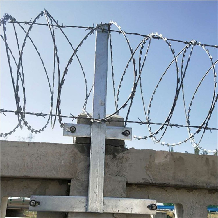 高鐵防護刺絲滾籠支架系列用品圖片5