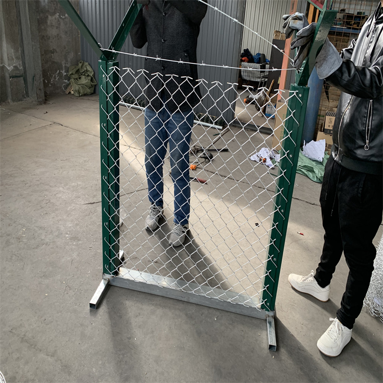 機場鋁包鋼圍界工程案例圖片2