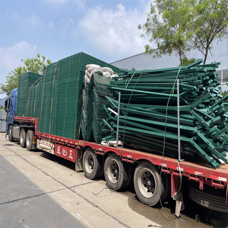 江蘇機(jī)場(chǎng)監(jiān)獄鋼筋隔離網(wǎng)圖片5 江蘇機(jī)場(chǎng)監(jiān)獄鋼筋隔離網(wǎng)圖片5