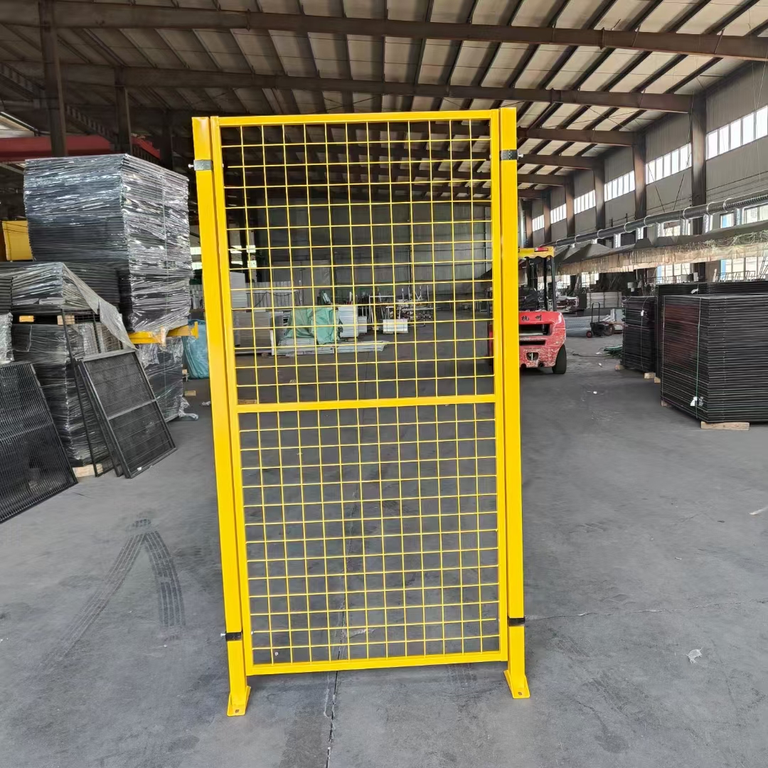 貴州機器人小孔隔離網圍欄圖片5