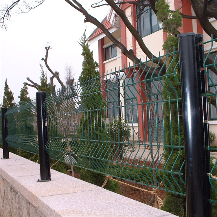 桃型柱景觀園區(qū)金屬隔離網(wǎng)圖片5 桃型柱景觀園區(qū)金屬隔離網(wǎng)圖片5