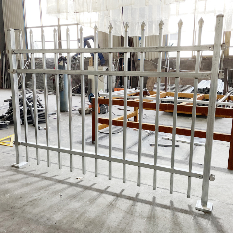 鋅鋼圍墻柵欄網(wǎng)價格圖片2 鋅鋼圍墻柵欄網(wǎng)價格圖片2