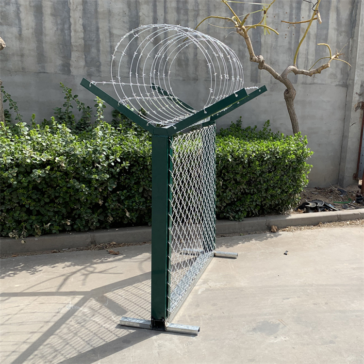 機場鋁包鋼勾花網圍界圖片7 機場鋁包鋼勾花網圍界圖片7