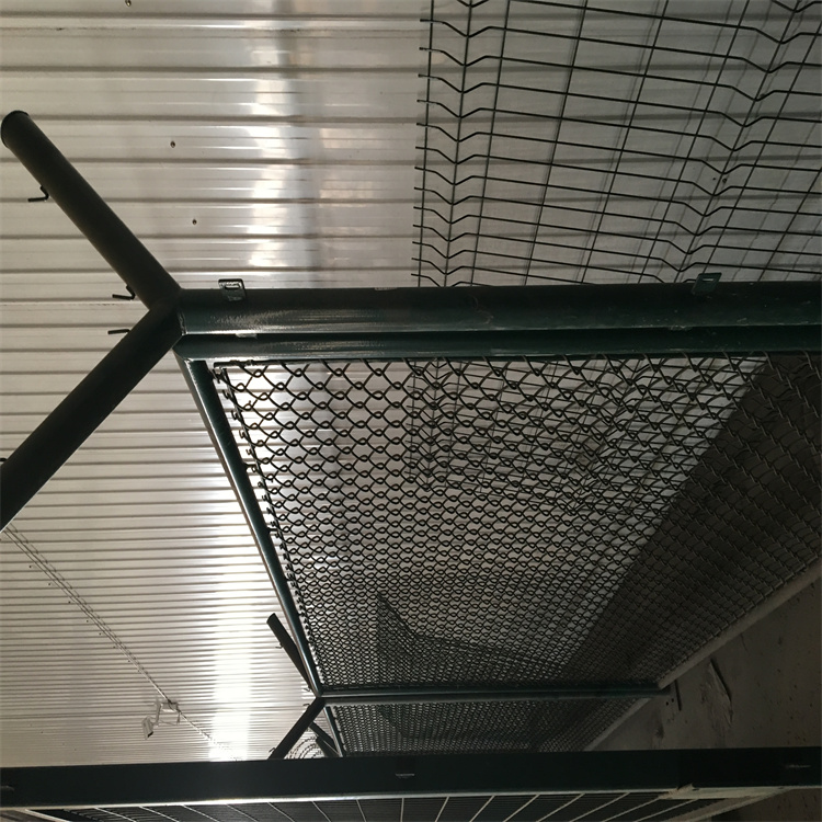 足球場外圍防護網圖片5 足球場外圍防護網圖片5